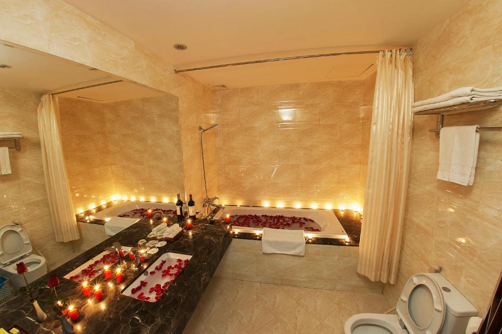 Aranya Hotel Hai Phong Rum bild